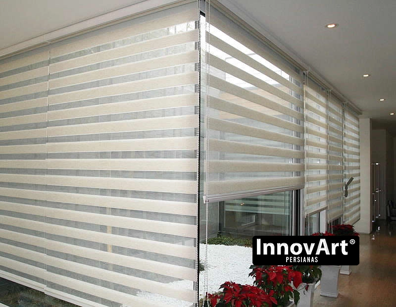 Persianas Sheer Elegance en oficina con elegancia
